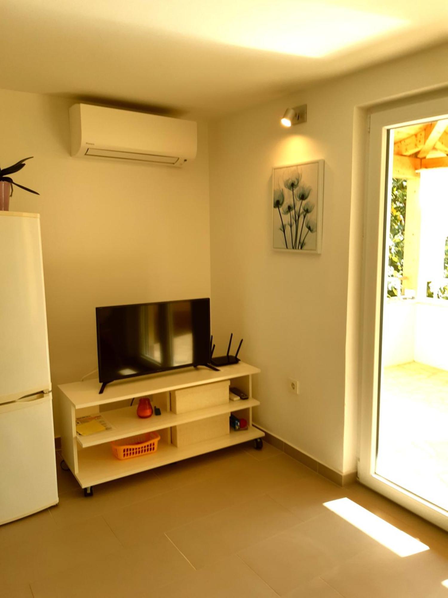 Apartment Marija プレマントゥーラ エクステリア 写真